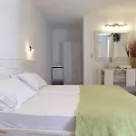 Porto (adults Only) Nausa